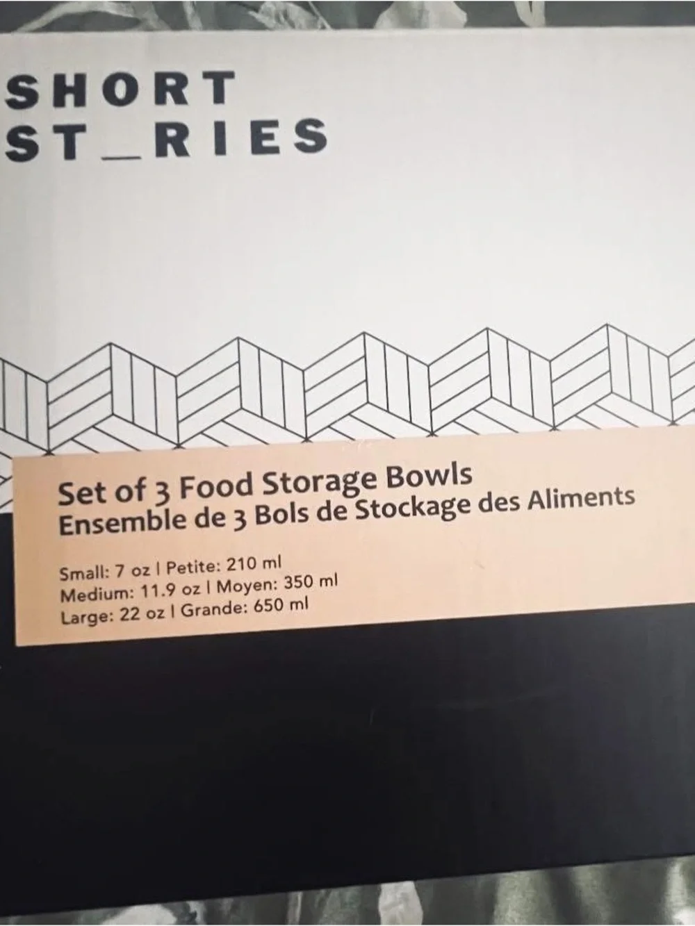 Short Stories Food Storage Bowl with Lids NWT